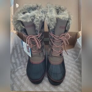 Khombu Women's Winter Boots - Tan and Black Brand New In Box